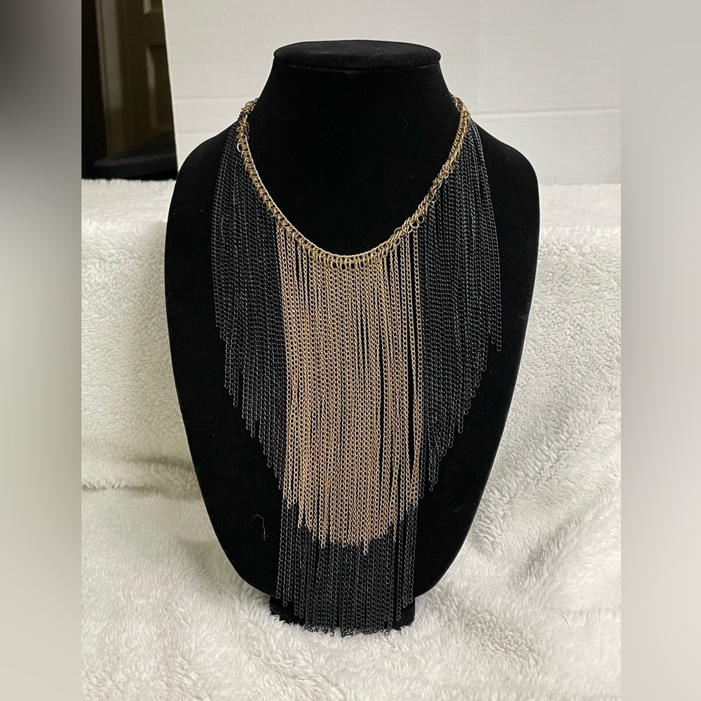 Bib necklace